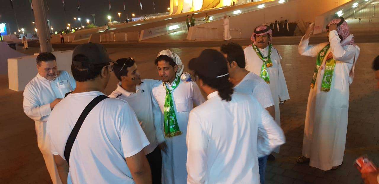 عدسة كووورة ترصد توافد الجماهير