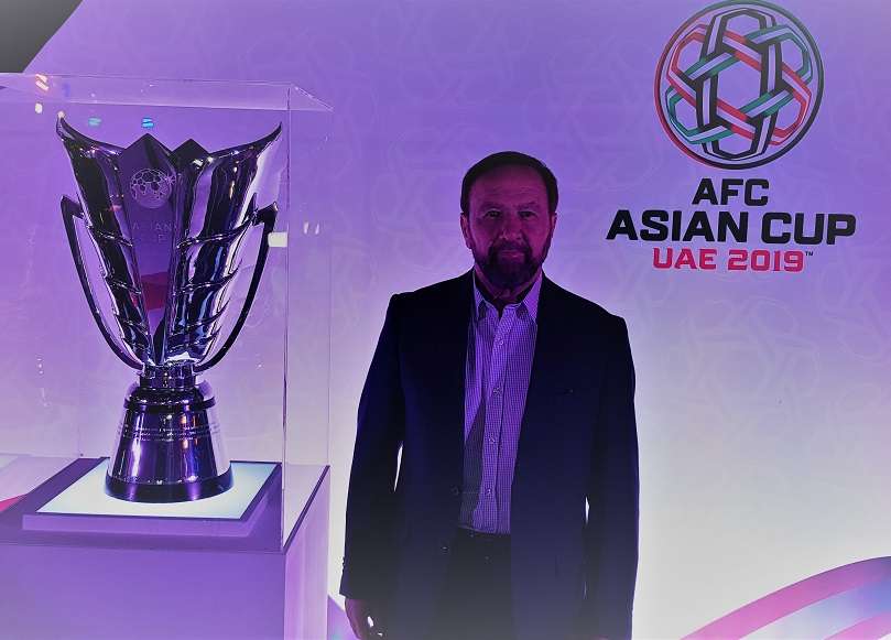 سليم خير مع كأس آسيا