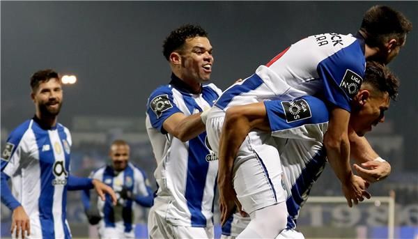 فرحة لاعبي بورتو