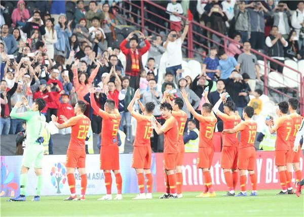 لاعبو منتخب الصين 