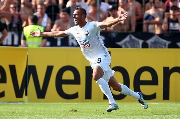  فيتالي لوكس