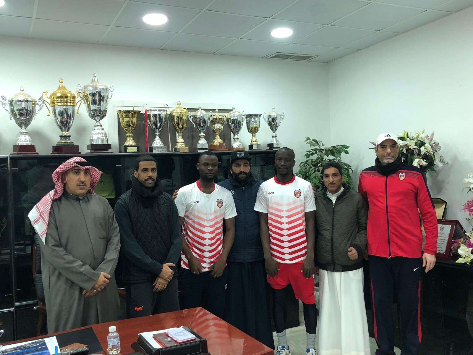 كسير وبابا بعد التوقيع للصليبخات