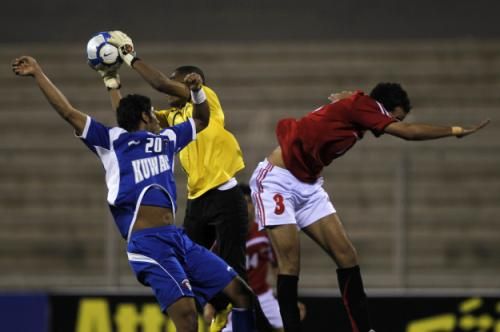 2010-10-01t202857z_01_amm64_rtridsp_3_soccer_reuters