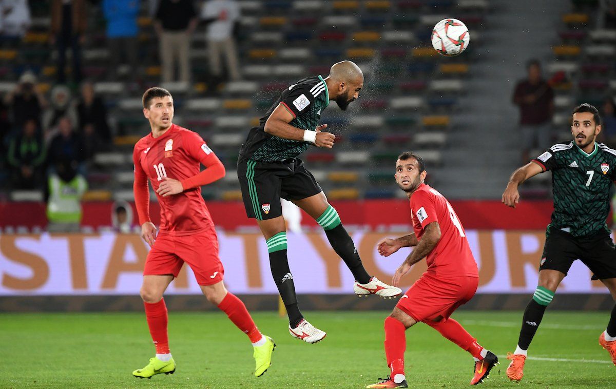 خليفة مبارك خلال اللقاء 