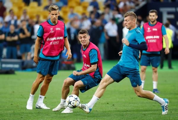 يورينتي وكروس