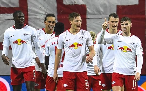 فيرنر مع زملائه في لايبزيج