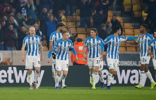 لاعبو هيدرسفيلد