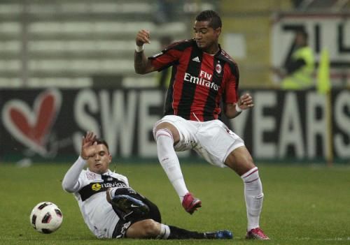 2010-10-02t204802z_01_aga105_rtridsp_3_soccer-italy_reuters