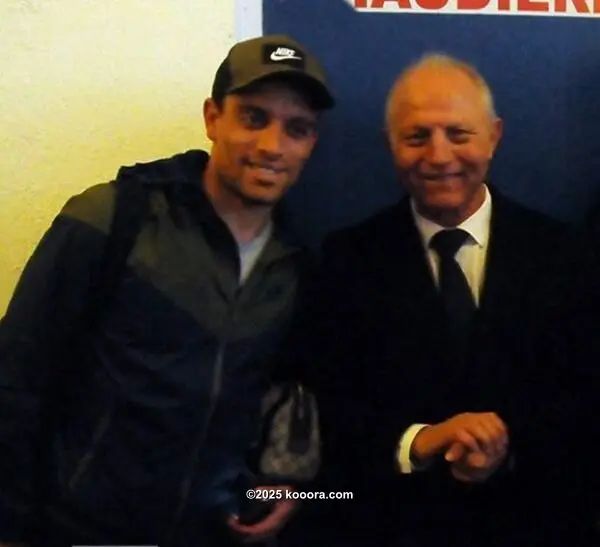 ?i=corr%2f100%2fkoo_100930