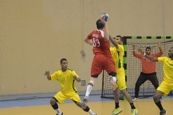 من الدوري العماني لليد