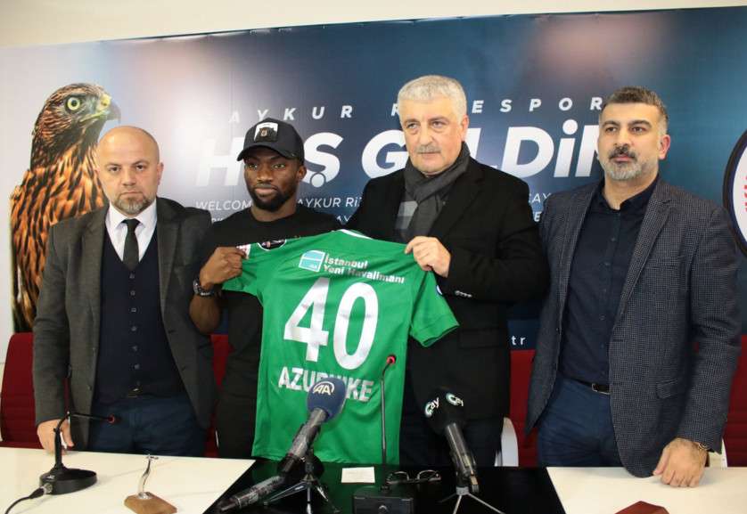 من تقديم اللاعب