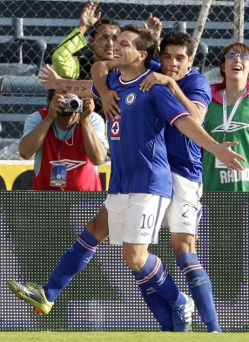 2010-10-04t001426z_01_hnr07_rtridsp_3_soccer-latam_reuters