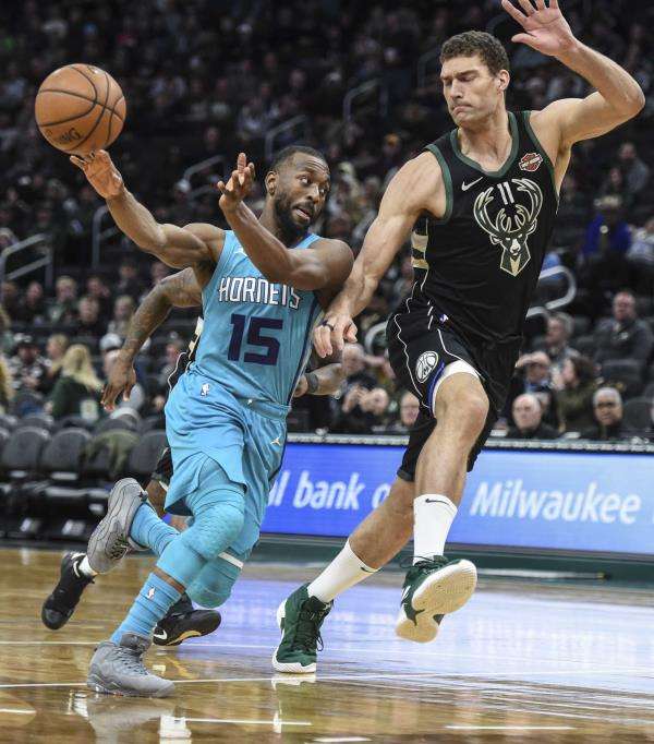 2019-01-26t042247z_605914429_nocid_rtrmadp_3_nba-charlotte-hornets-at-milwaukee-bucks_reuters