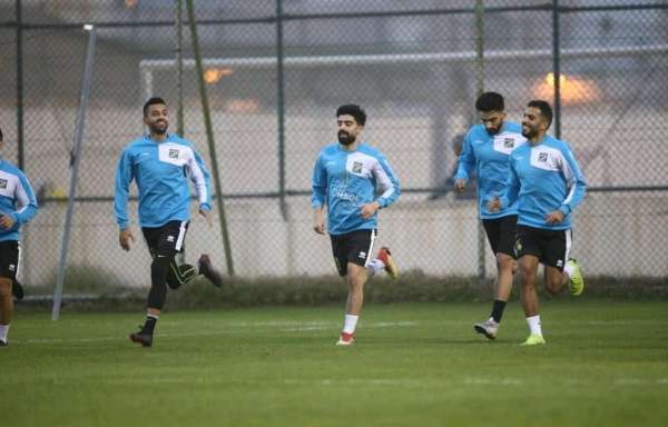 جانب من تدريبات العربي في البحرين