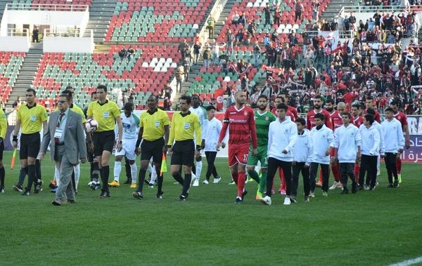 ياسين الشيخاوي يتقدم لاعبي فريقه