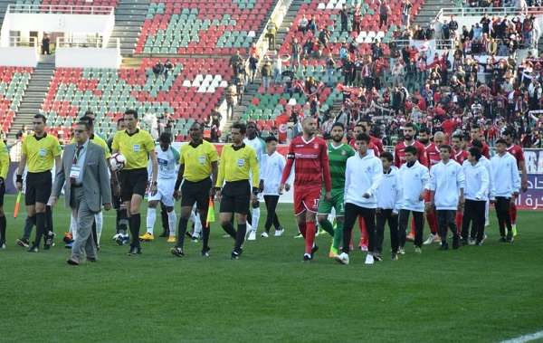 ياسين الشيخاوي يتقدم لاعبي فريقه