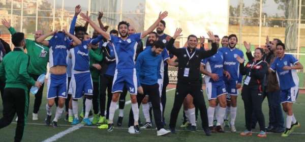 لاعبو الأنصار 