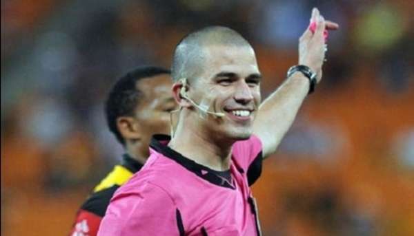 الحكم فيكتور جوماز