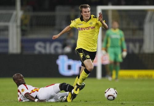 2010-09-30t185459z_01_dor07_rtridsp_3_soccer-europa_reuters