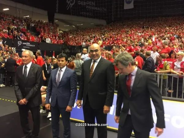 ?i=corr%2f101%2fkoo_101624