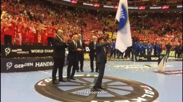 ?i=corr%2f101%2fkoo_101625