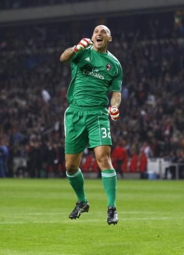 2010-09-28t195346z_01_jfl06_rtridsp_3_soccer-champions_reuters