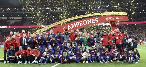 برشلونة بطل الموسم الماضي