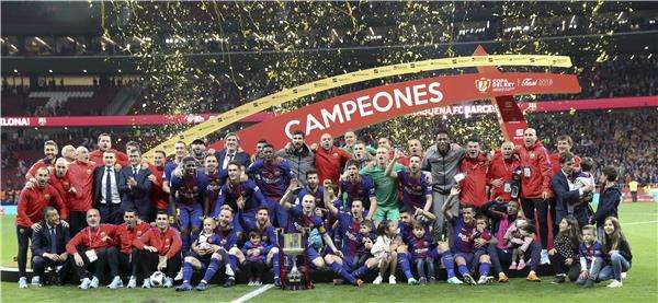 برشلونة بطل الموسم الماضي
