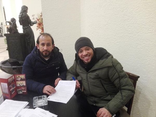 من توقيع زعترة