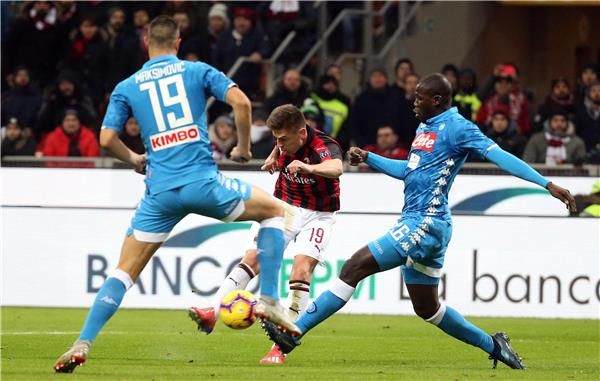 بياتيك يسدد كرة الهدف الثاني