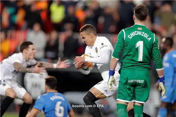 ?i=epa%2fsoccer%2f2019-01%2f2019-01-29%2f2019-01-29-07330553_epa