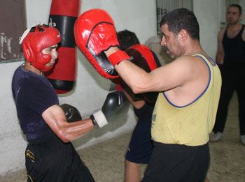 جانب من تدريبات لعبة الملاكمة بنادي غزة الرياضي