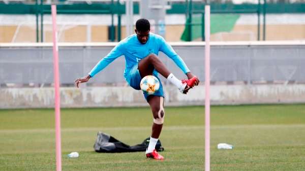 صامويل أومتيتي