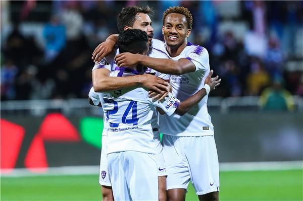 لاعبو الهلال