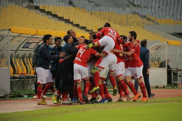 لاعبو الأهلي