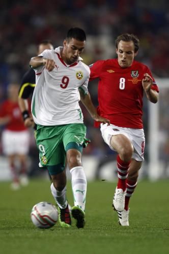 2010-10-08t194928z_01_edy04_rtridsp_3_soccer-euro_reuters
