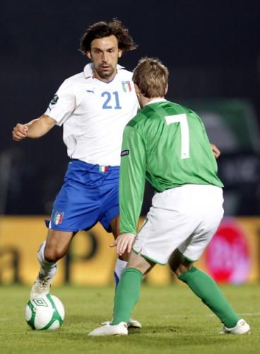 2010-10-08t205541z_01_gsp13_rtridsp_3_soccer-euro_reuters