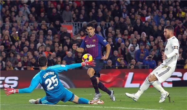جانب من مباراة سابقة بين ريال مدريد وبرشلونة