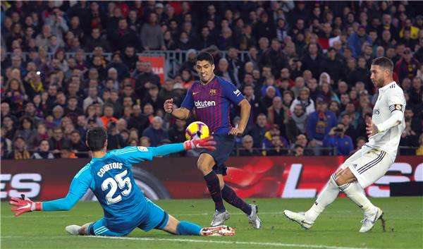 جانب من مباراة سابقة بين ريال مدريد وبرشلونة