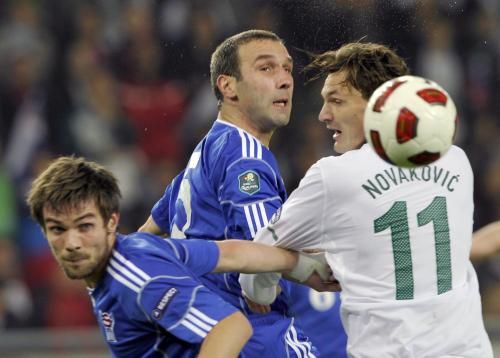 2010-10-08t195631z_01_lju04_rtridsp_3_soccer-euro_reuters