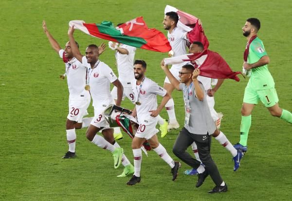 لاعبو منتخب قطر