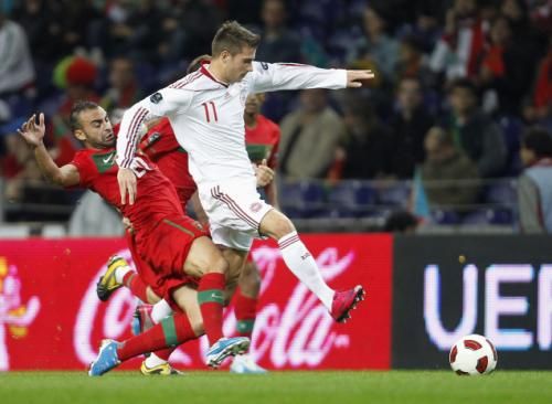 2010-10-08t212310z_01_hgc15_rtridsp_3_soccer-euro_reuters