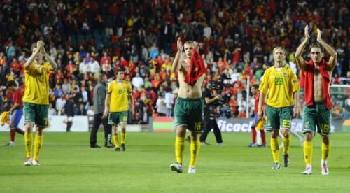 2010-10-08t221836z_01_pdh129_rtridsp_3_soccer-euro_reuters