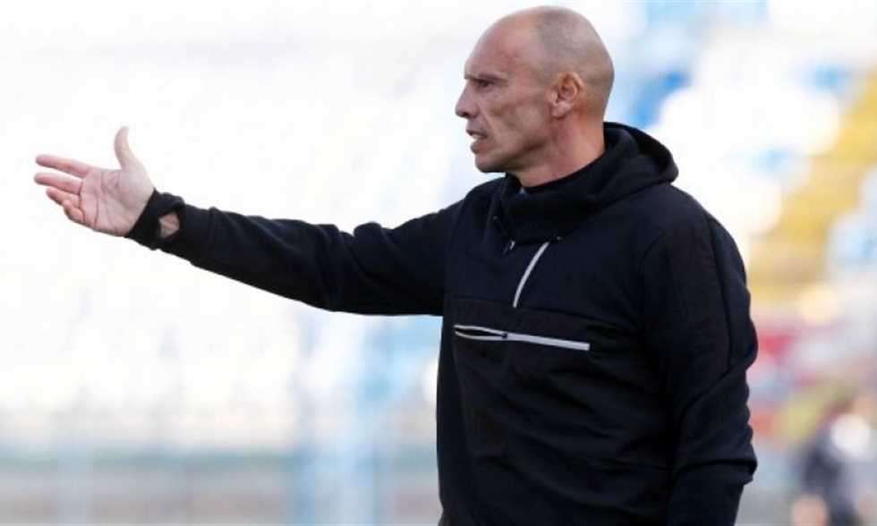 تاكيس جونياس