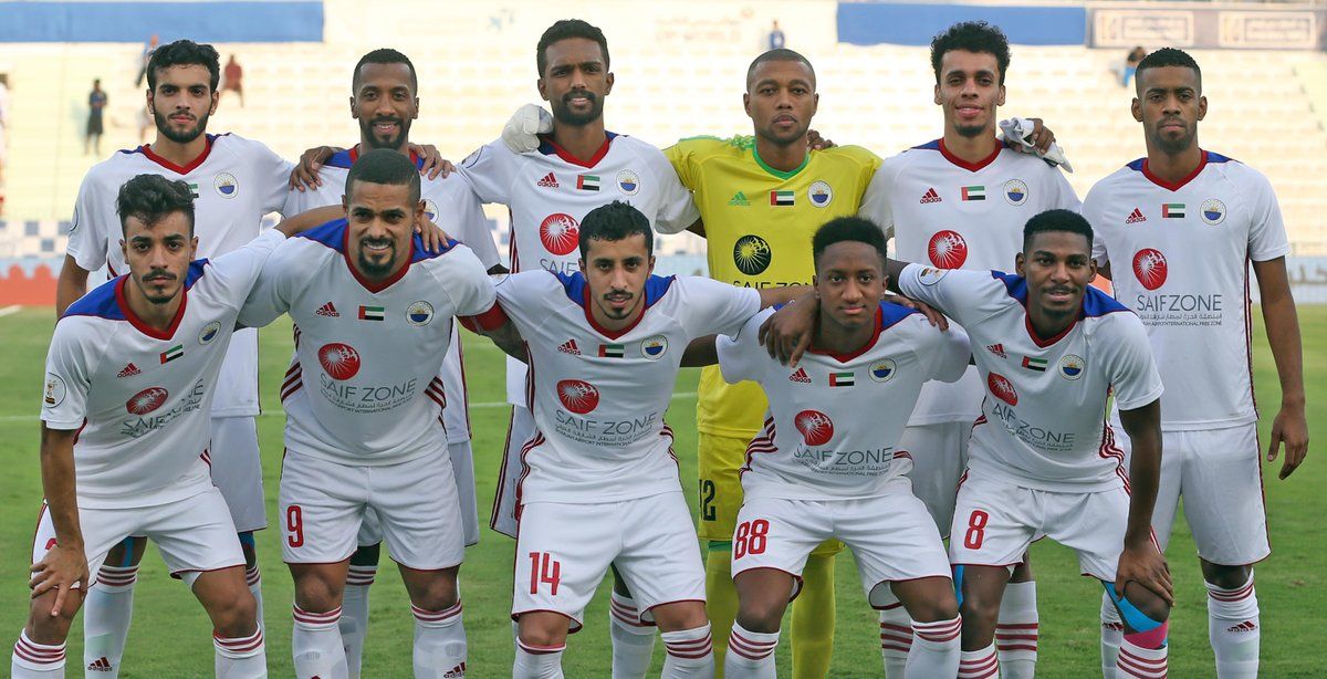 لاعبو الشارقة 