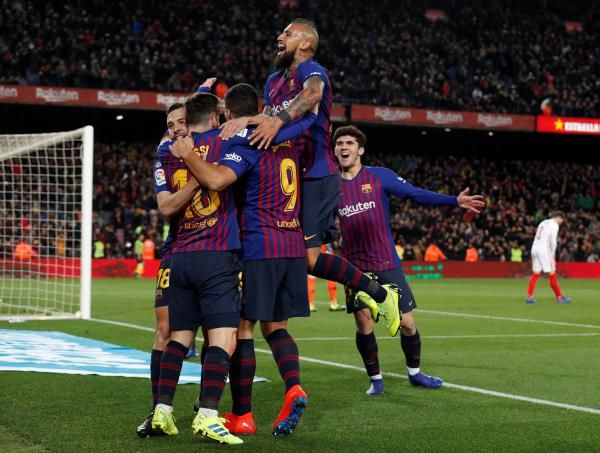 لاعبو برشلونة 