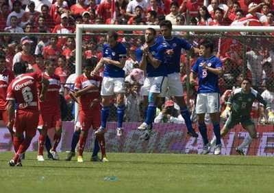 من لقاء تولوكا و كروز أزول