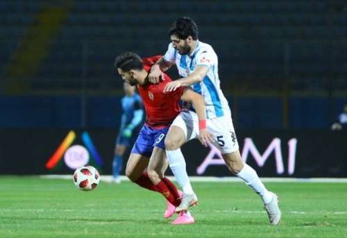 جانب من مباراة الأهلي وبيراميدز في الدور الأول