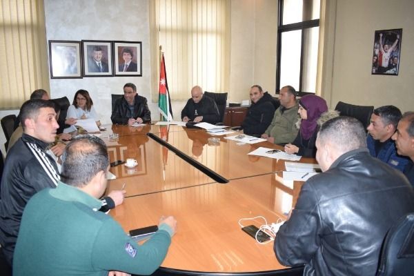 من الاجتماع