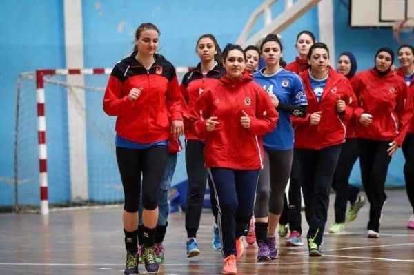 لاعبات الأهلي